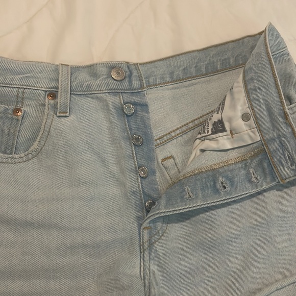 Levis 501 shorts light wash sz 30 - Picture 3 of 7